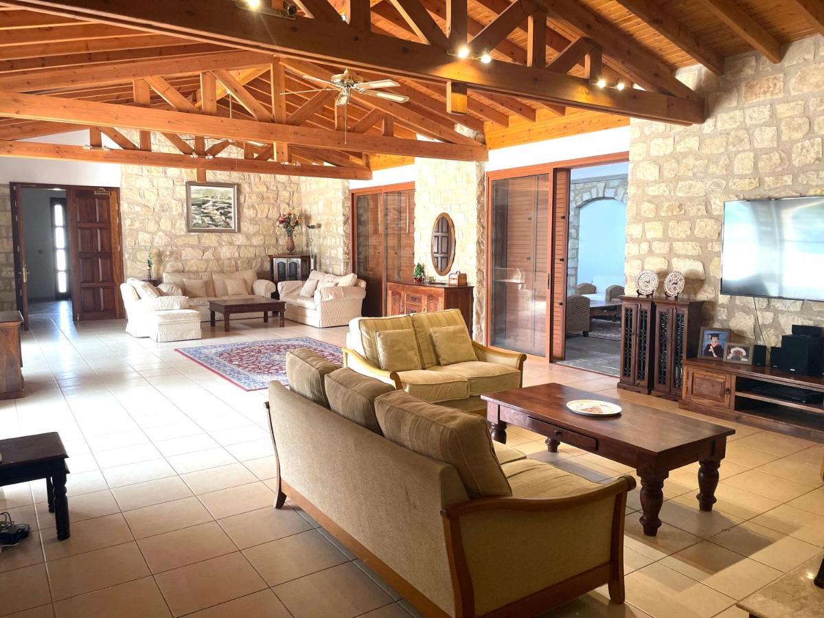 Beautiful Home Paphos Exterior photo